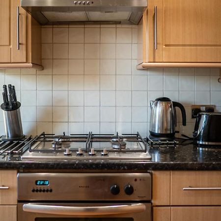 One Bedroom Flat In Bush Hill Park انفيلد المظهر الخارجي الصورة