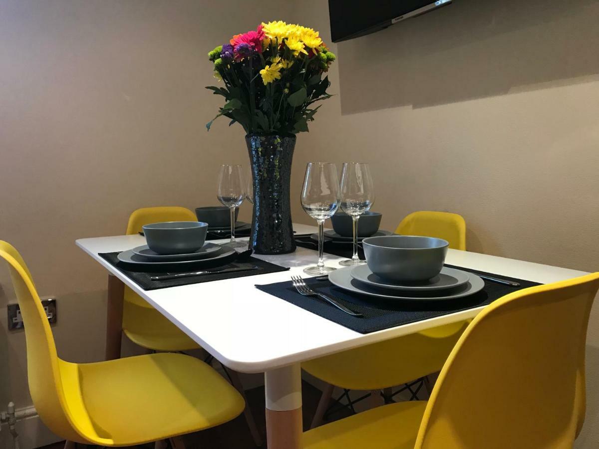 One Bedroom Flat In Bush Hill Park انفيلد المظهر الخارجي الصورة